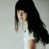 ���ַ���СŮ��ͷ�� ���һ��ֻ����