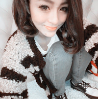 ���������԰���ɫΪ�������Ů��ͷ��