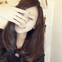 ���������԰���ɫΪ�������Ů��ͷ��