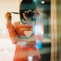 ���������ϵ�ɰ�Ů��ͷ��