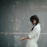 ����QQͷ����Ϯ �ͼ�į�మ �¶��д�û�뿪