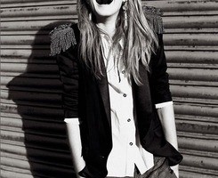 �Ӿ��й��ջ�ŷ��ͷ�� ��ֻ����������