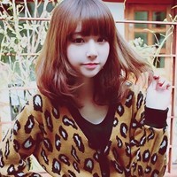 ��΢մ�а���ɫ����ʱ��Ů��ͷ��