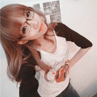 Ů��ͷ�� ��ʹ�޷��������´��� ҲҪ�ںڰ�������