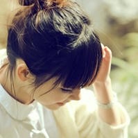 Ů��ͷ�� ��ʹ�޷��������´��� ҲҪ�ںڰ�������