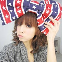 Ů��ͷ�� ��ʹ�޷��������´��� ҲҪ�ںڰ�������