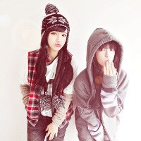 ����У԰��Ϣ ʱ�д��ĳ���Ů��ͷ��