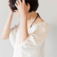 ����У԰��Ϣ ʱ�д��ĳ���Ů��ͷ��