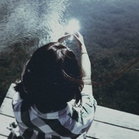 ����У԰��Ϣ ʱ�д��ĳ���Ů��ͷ��