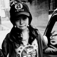 ����У԰��Ϣ ʱ�д��ĳ���Ů��ͷ��