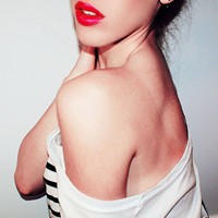 �Ȿ�ǹ�����͸�Ů����ͷ�� ��������