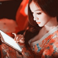 �е�С�Ըеİ���ɫŮ������ͷ��