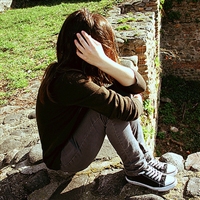 ���˺ϼ����� С���µ�Ψ��Ů��ͷ��