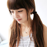 �ڰ����ɫ���ں� ��������Ů��ͷ��