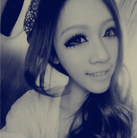 �ڰ����ɫ���ں� ��������Ů��ͷ��