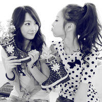 �ڰ����ɫ���ں� ��������Ů��ͷ��