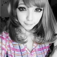 �ڰ����ɫ���ں� ��������Ů��ͷ��