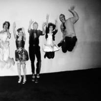 ����Ů�����ͷ�� ����Ҫ���׵��˽���