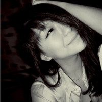 �ڰ����ɫ���ں� ��������Ů��ͷ��