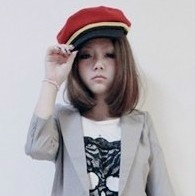 �ڰ����ɫ���ں� ��������Ů��ͷ��