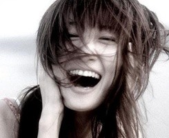 ��Ц�йص�����ͷ�� ΢Ц�ŵ�����Ů��ͷ��