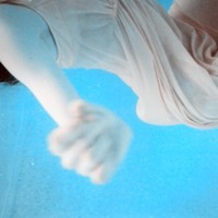 ����ˮ��Ϊ�����Ψ���⾳Ů��ͷ��