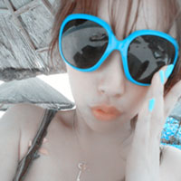 �е�ƫ�򰢱�ɫ�����Ů��ʱ��ͷ��