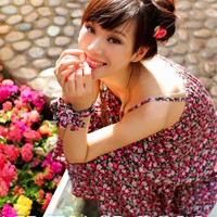 ������ռ����Ӿ� �뻨�йص�Ψ��ͷ��