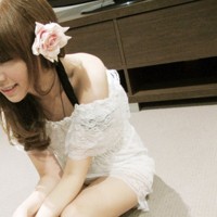 ������ռ����Ӿ� �뻨�йص�Ψ��ͷ��