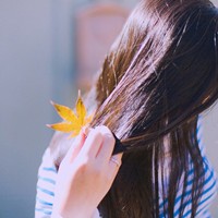 ������ռ����Ӿ� �뻨�йص�Ψ��ͷ��