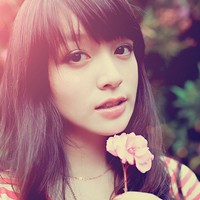 ������ռ����Ӿ� �뻨�йص�Ψ��ͷ��