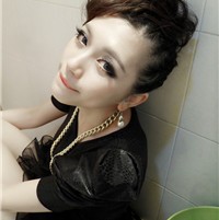 �����ഺ��Сʱ�� Ψ��ʱ��Ů��ͷ��