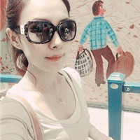 ����ɫŮͷ�ٴ���Ϯ ����ѡ�ʺ���ķ��