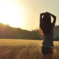 �ɰ�����ͷ�� ����Ψ��·���ϵ�Ů����