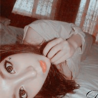 �ɰ�����ͷ�� ����Ψ��·���ϵ�Ů����