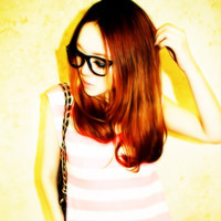 �ɰ�����ͷ�� ����Ψ��·���ϵ�Ů����