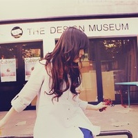 �ɰ�����ͷ�� ����Ψ��·���ϵ�Ů����