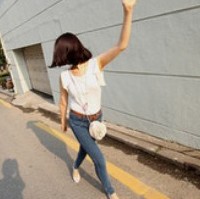 �ɰ�����ͷ�� ����Ψ��·���ϵ�Ů����