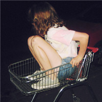 ���ž����˺������ͷ�� ��ЩС����