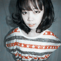 ����ɫŮ��ʱ������ͷ�� ���صĸ���ɫ��