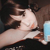 ����ɫŮ��ʱ������ͷ�� ���صĸ���ɫ��