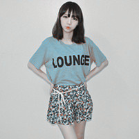 ����ɫŮ��ʱ������ͷ�� ���صĸ���ɫ��