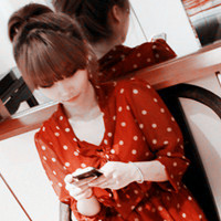 ����ɫŮ��ʱ������ͷ�� ���صĸ���ɫ��