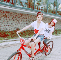 ����ɫŮ��ʱ������ͷ�� ���صĸ���ɫ��