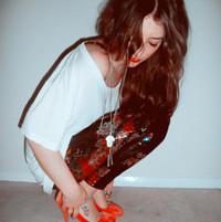 ����ɫŮ��ʱ������ͷ�� ���صĸ���ɫ��