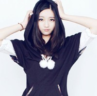 100��������ʱ����ɰ��Ƶ�Ů������ͷ��