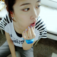 ���Ƿ�ϲ�����ָ��� �е��ſ����е㱯�˵�ͷ��