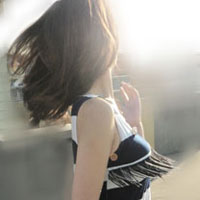 ���ڷ�������Ů��ͷ�� �����⾳��ɰ����