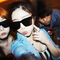 ����Ů������ʱ��ͷ�� �ɰ�����Ϊ�������