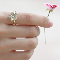 ����ɰ����⾳ �������͵�Ů��ͷ��